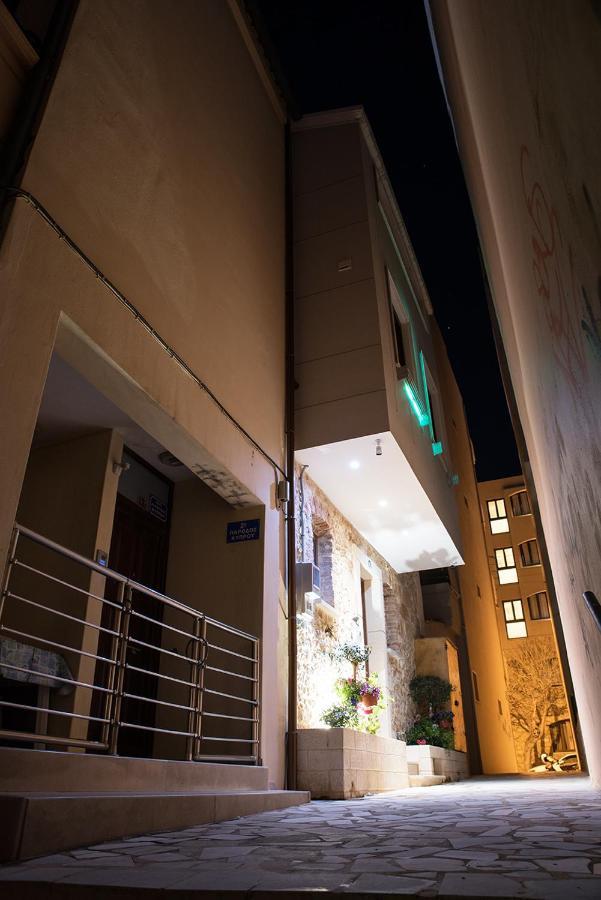 Edward Luxury Suites خانيا المظهر الخارجي الصورة
