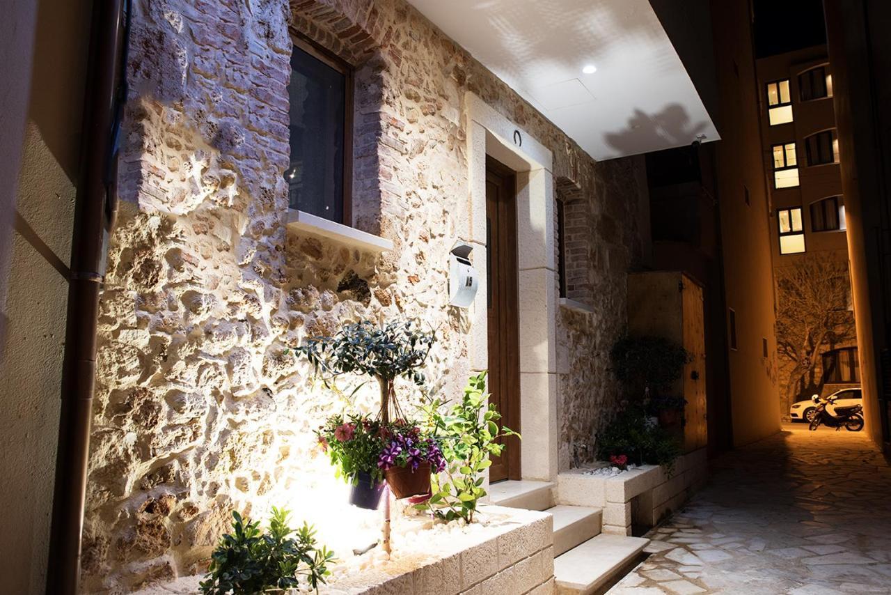 Edward Luxury Suites خانيا المظهر الخارجي الصورة