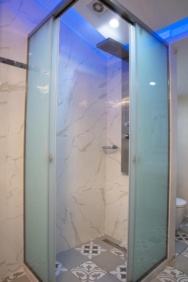 Edward Luxury Suites خانيا المظهر الخارجي الصورة